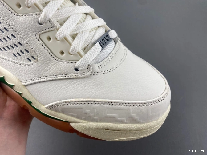 One Kick Grito Jordan Air HF8833-100 5 El 0817